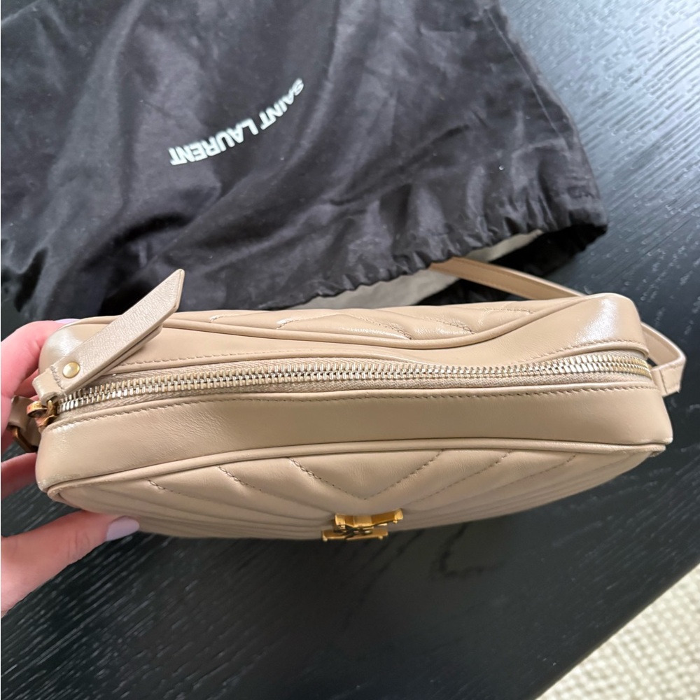 Authentic Saint Laurent Beige Quilted Crossbody Bag - Picture 8 of 9